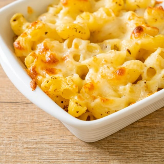 Queso Mac N Cheese.